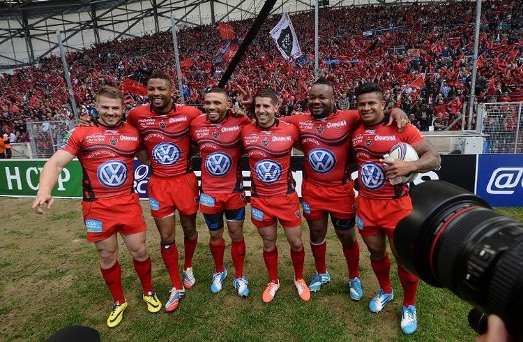 640235-les-joueurs-de-toulon-dont-bryan-habana-3e-en-partant-de-la-gauche-et-mathieu-bastareaud-2e-en-parta_750